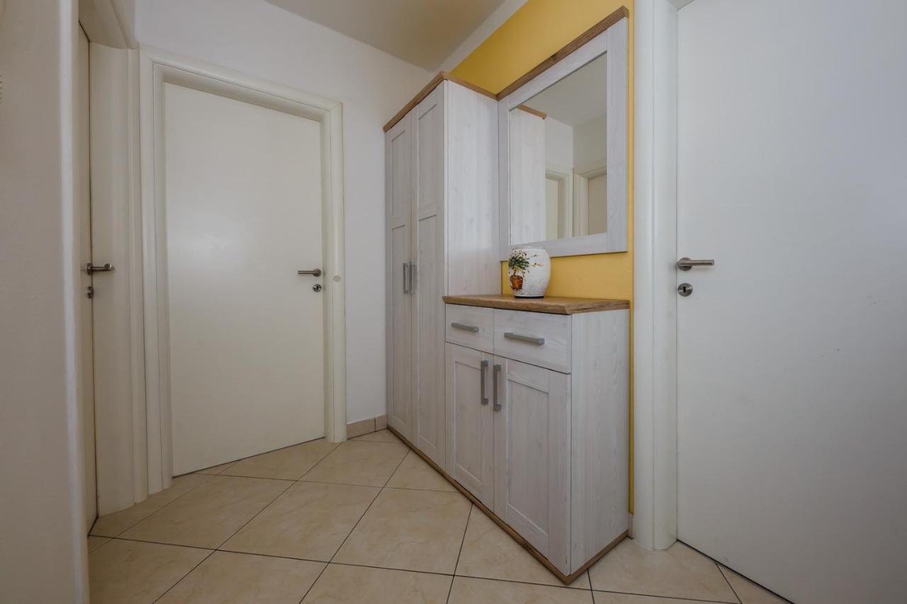 With A Parking Space Kastel Stari, - 18812 Appartement *